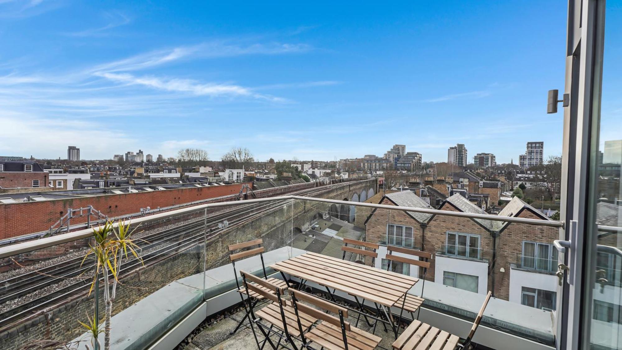 Modern And Spacious Penthouse Apartment In Putney With Free Parking Londra Dış mekan fotoğraf