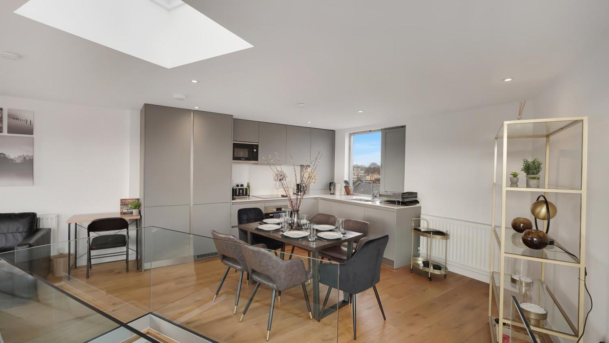 Modern And Spacious Penthouse Apartment In Putney With Free Parking Londra Dış mekan fotoğraf